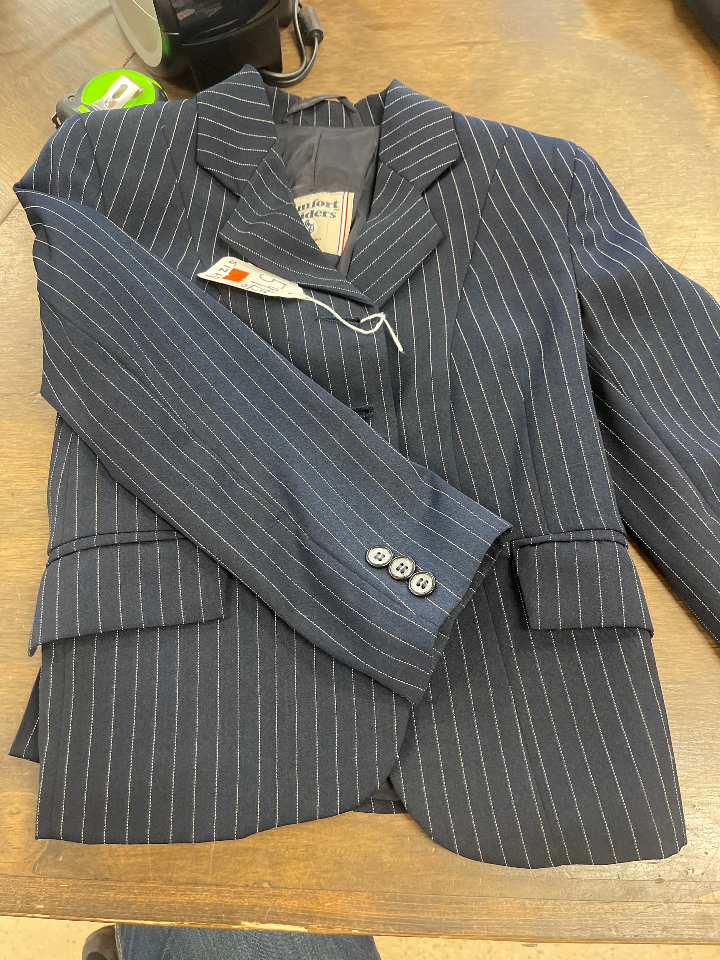 Kids 8, shortened arms Navy with white pinstripes, Comfort Riders, coats028