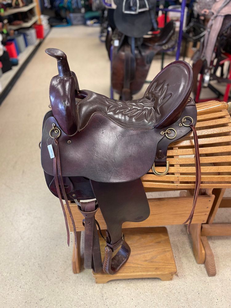 17.5” Tucker saddle, M tree, Cheyanne or High Plains, 2001 model