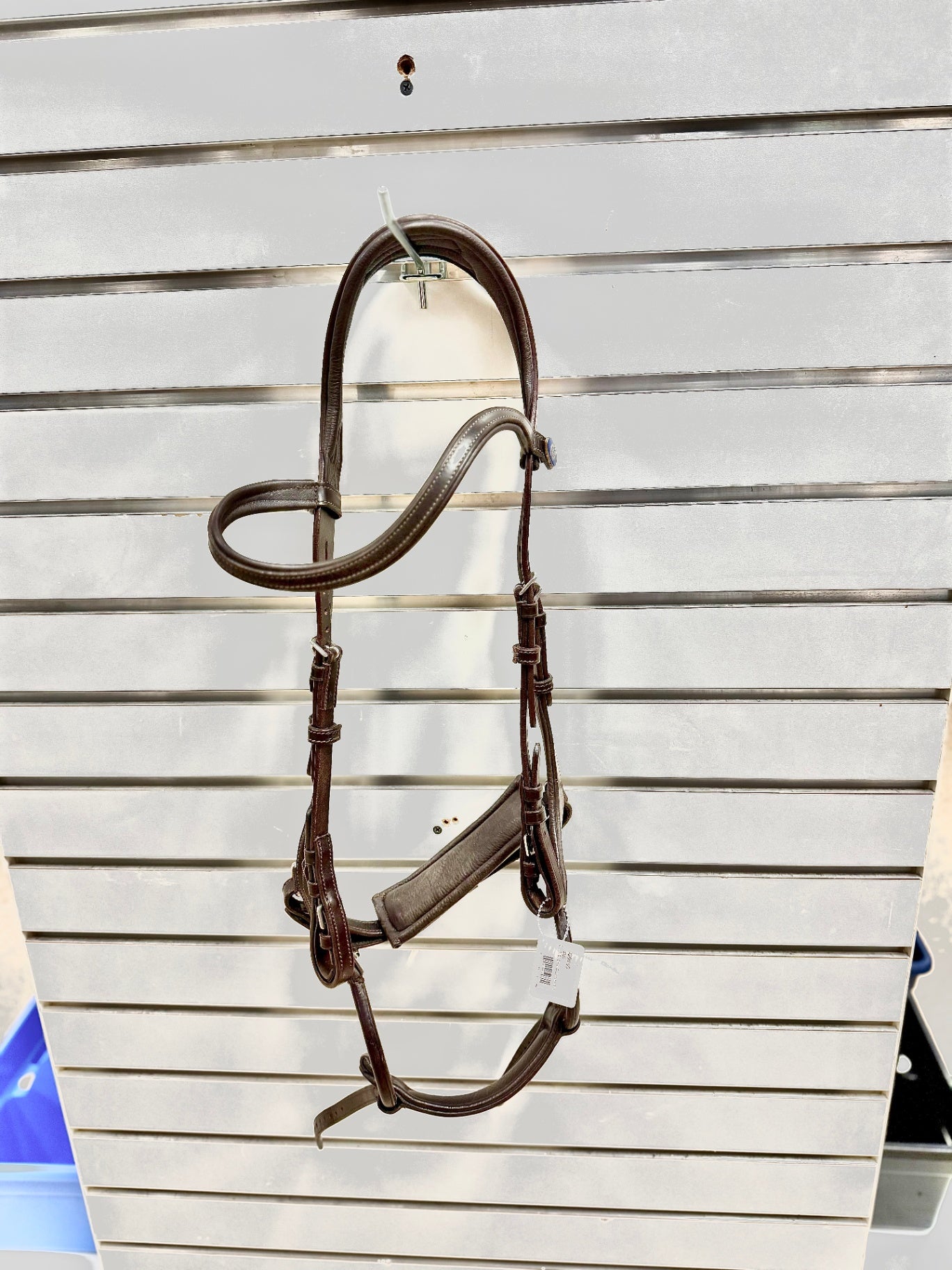 13. Sz 3/Full Brown high jump anatomical hunter bridle, missing chin piece- PS of Sweden