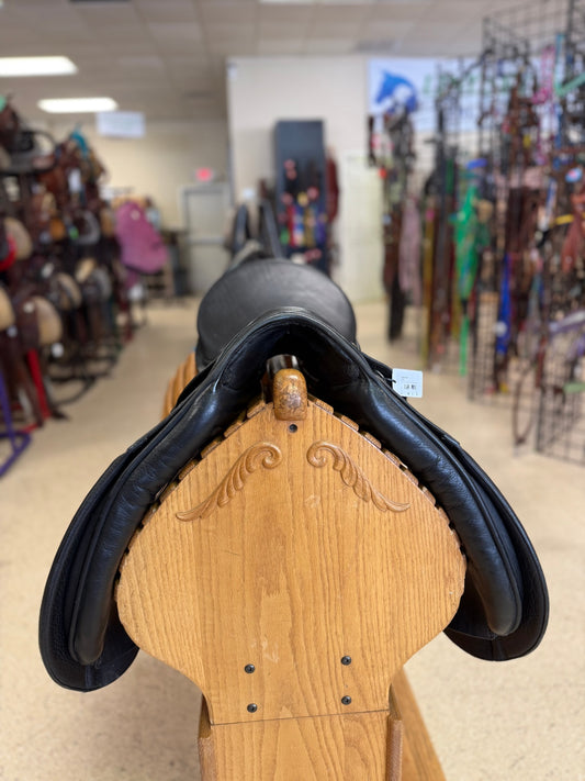 74. 18” Wide Tree Dressage Saddle Stubben