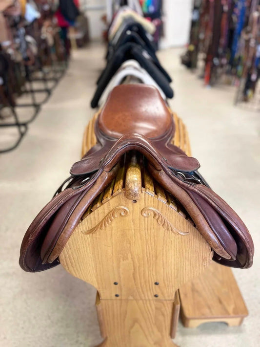 81. 16.5” Ovation Close Contact