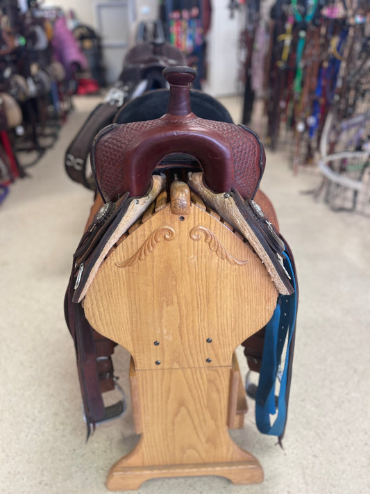 22. 15” MG saddlery Wide Tree Barrel Saddle