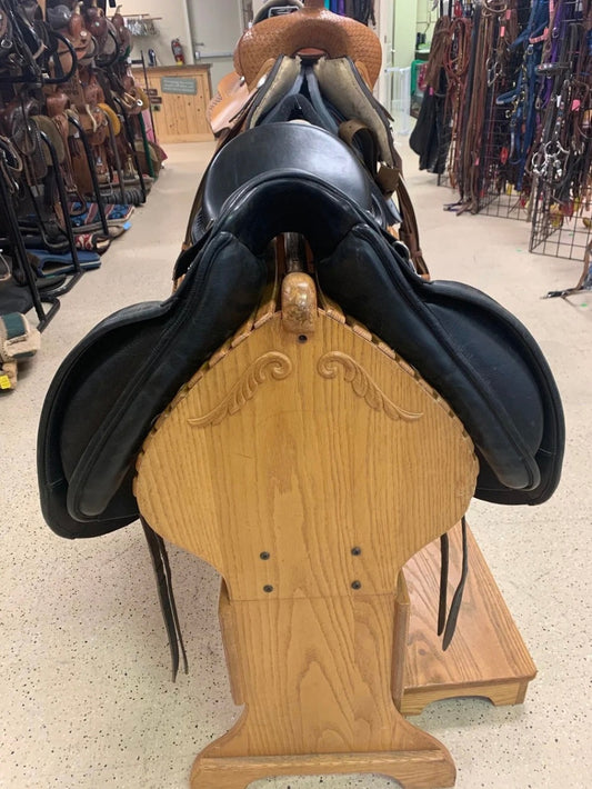 10. 18” Anky dressage saddle with gullet system