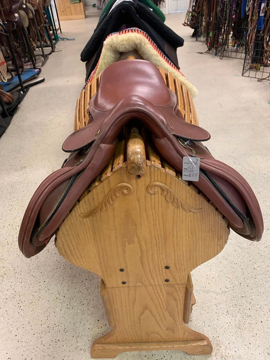 5. 15.5” M tree Med oil Jump saddle, Kincade