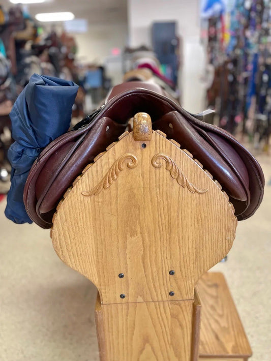 2. 15” HDR Wide tree close contact saddle w/stirrups/irons/cover