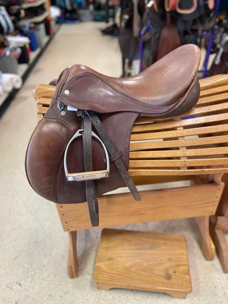 1. 17.5" Germania Jump/AP saddle, M/W tree with a short flap. This is a great all rounder saddle and lesson saddle!