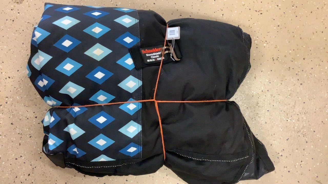 35. 72" Blue Diamond Turnout Blanket Schneiders