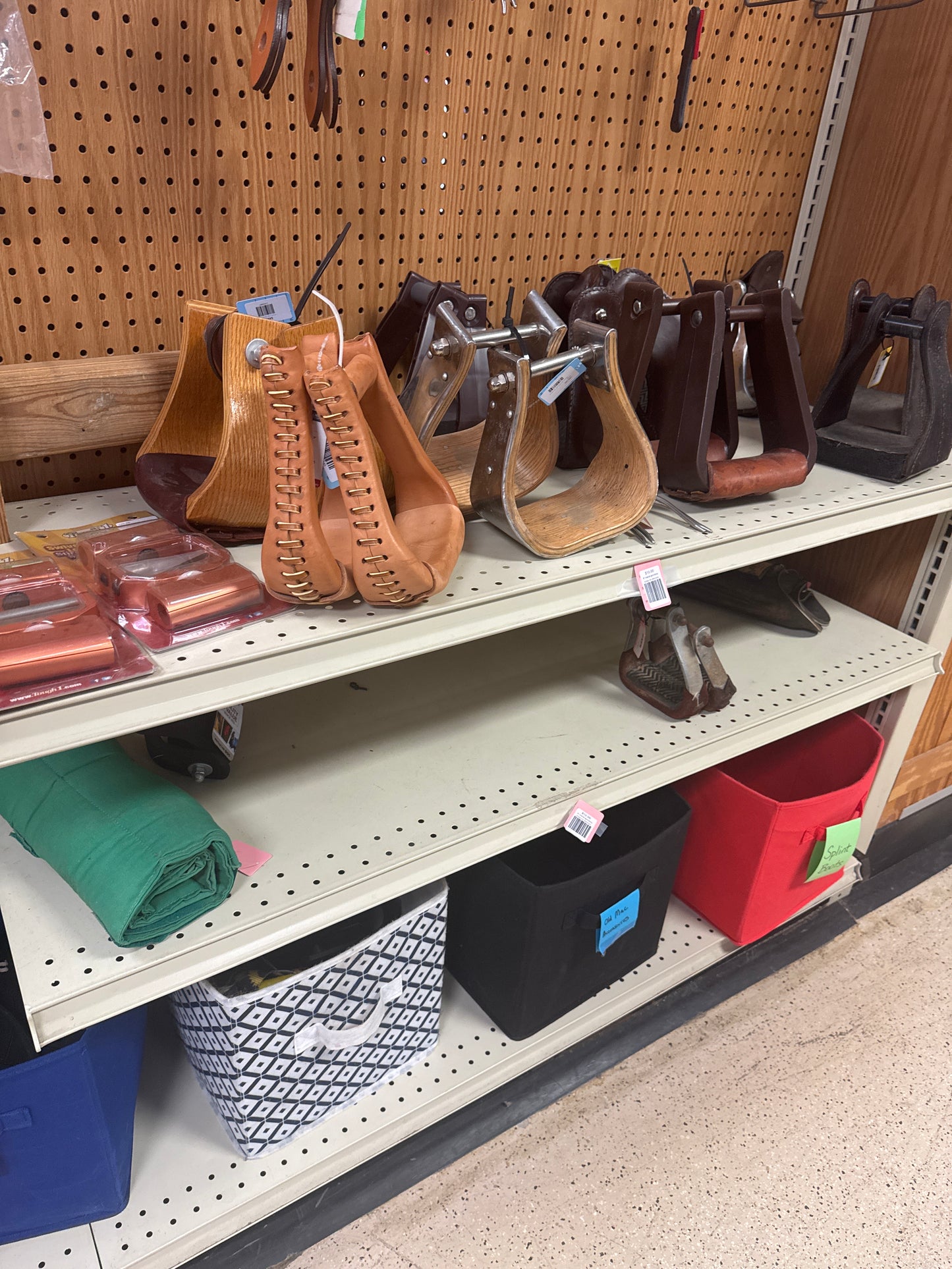 4' metal gondola snap on shelves