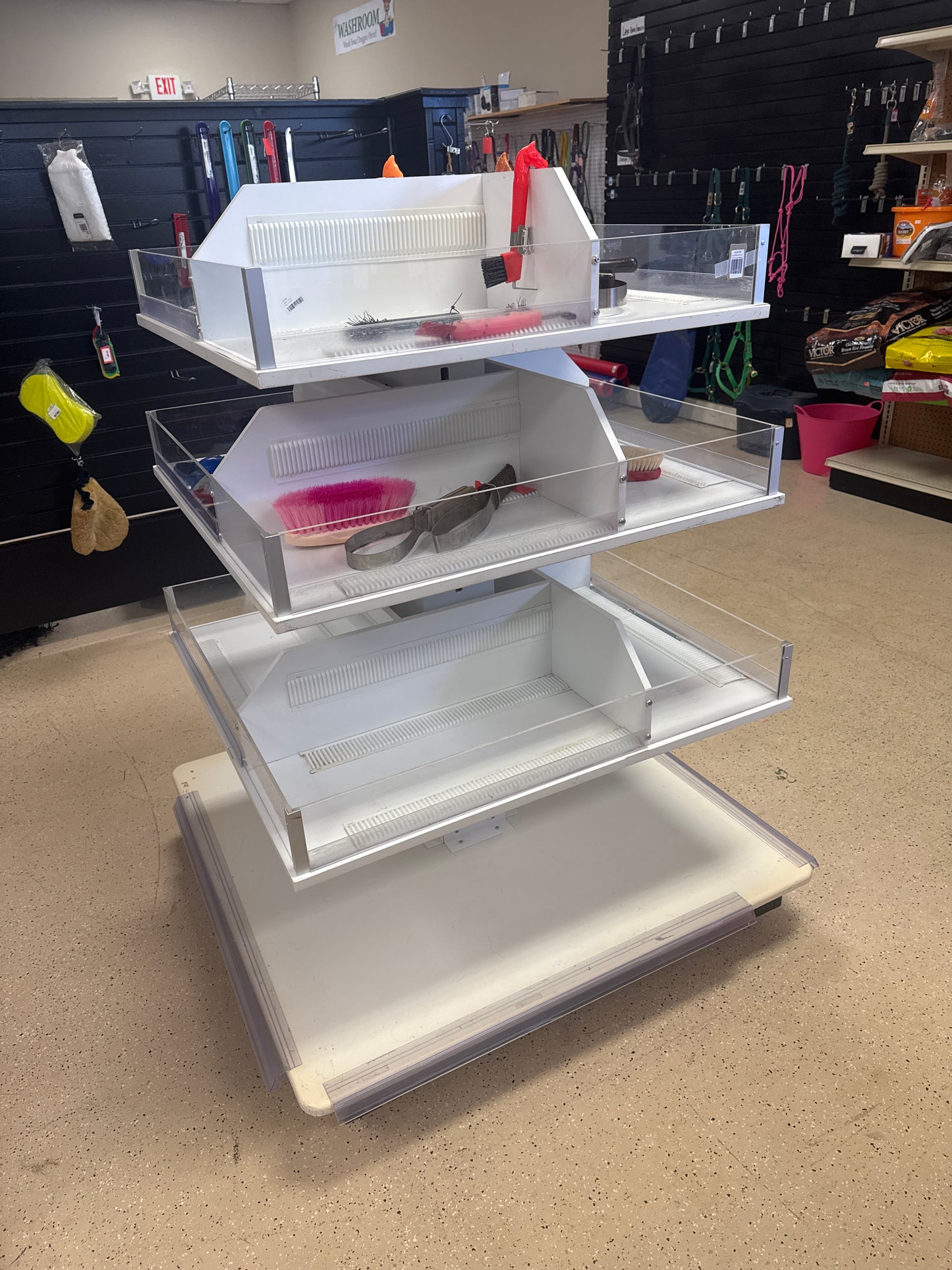 4'x4' White/clear 3 tier rolling display cube towers (grooming)