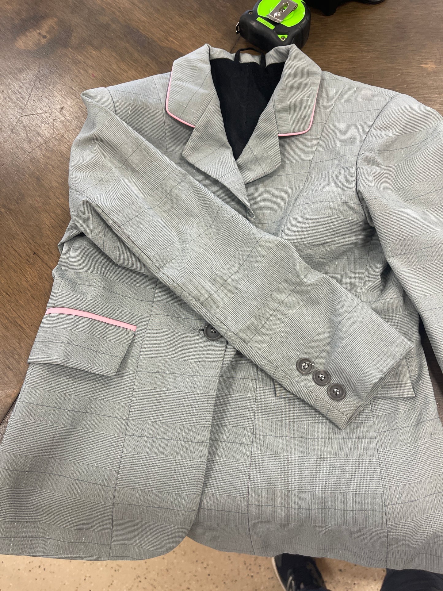 Kids 4/6 grey, silver and pink piped show coat, Tuffrider, coats023