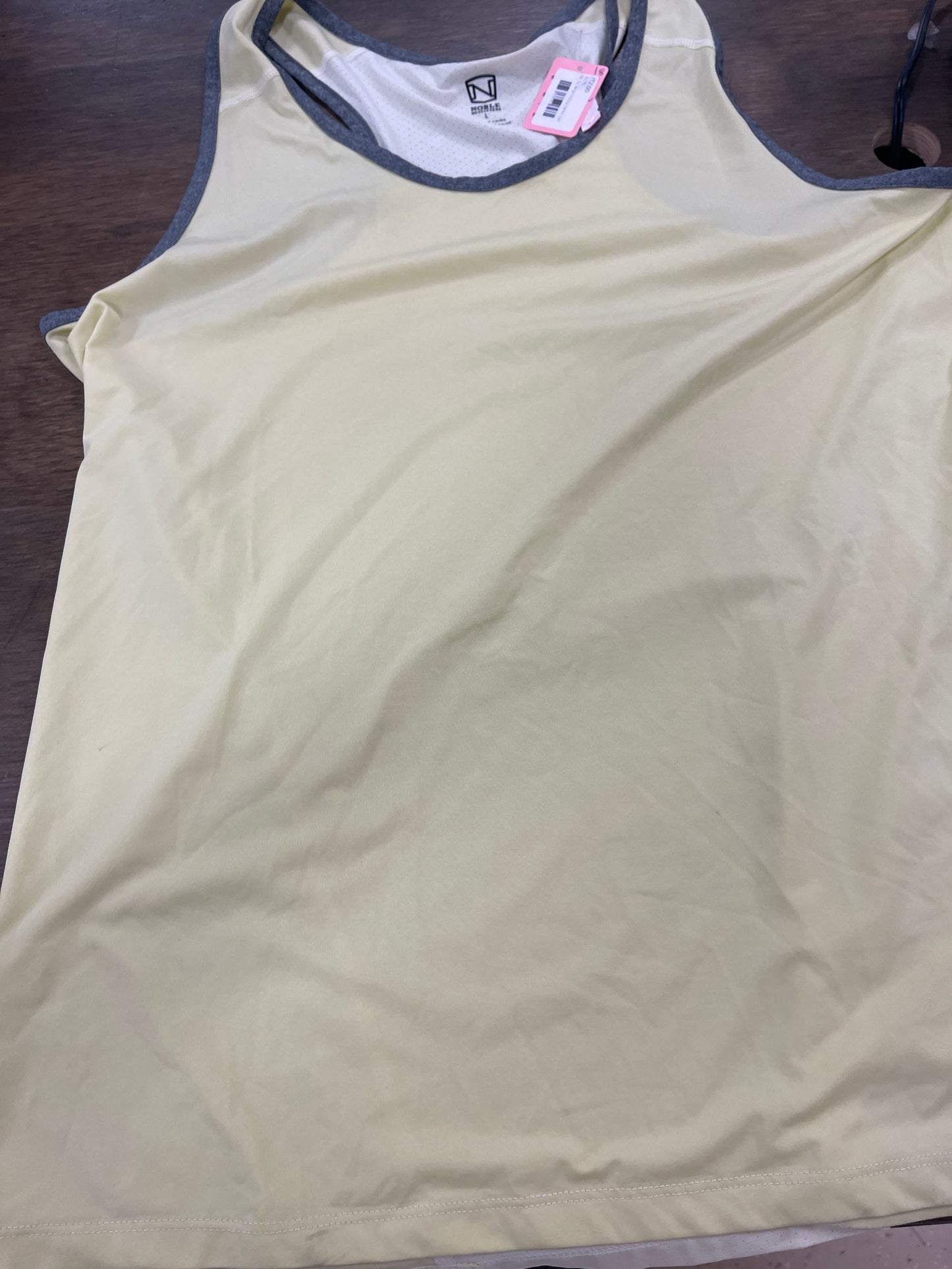Lds large yellow and grey riding tank, Noble Outfitters shirt085