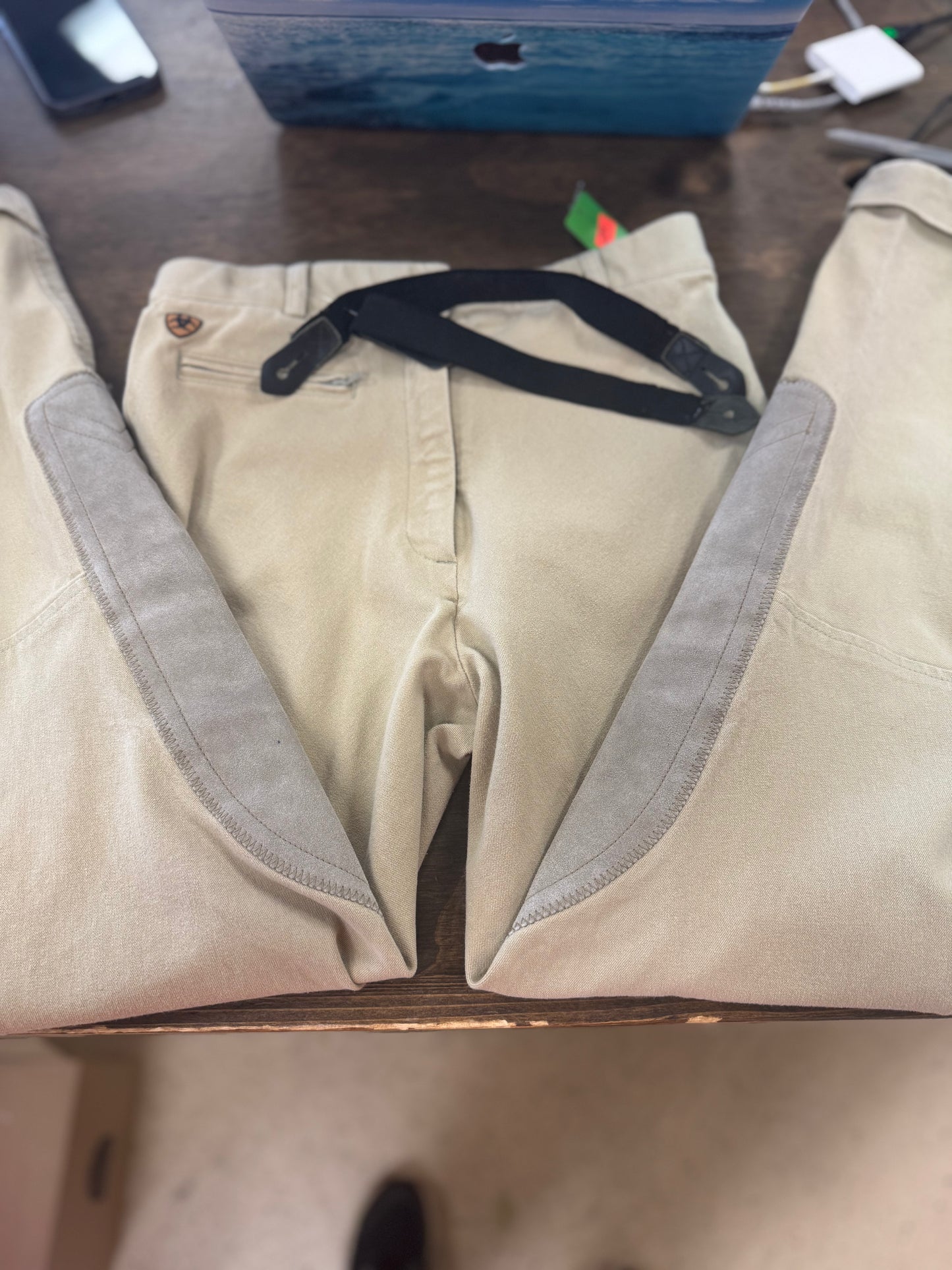 15. Kids 16 Tan knee patch Jods, Ariat, pants080