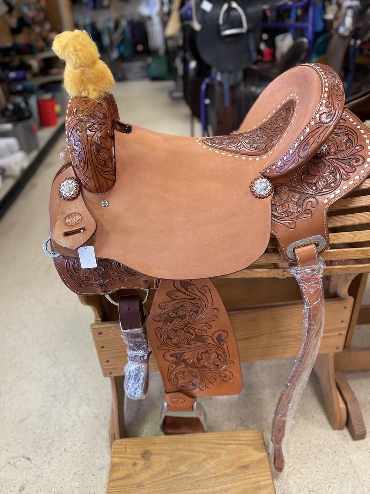 17" Wade Seat Barrel Saddle, New