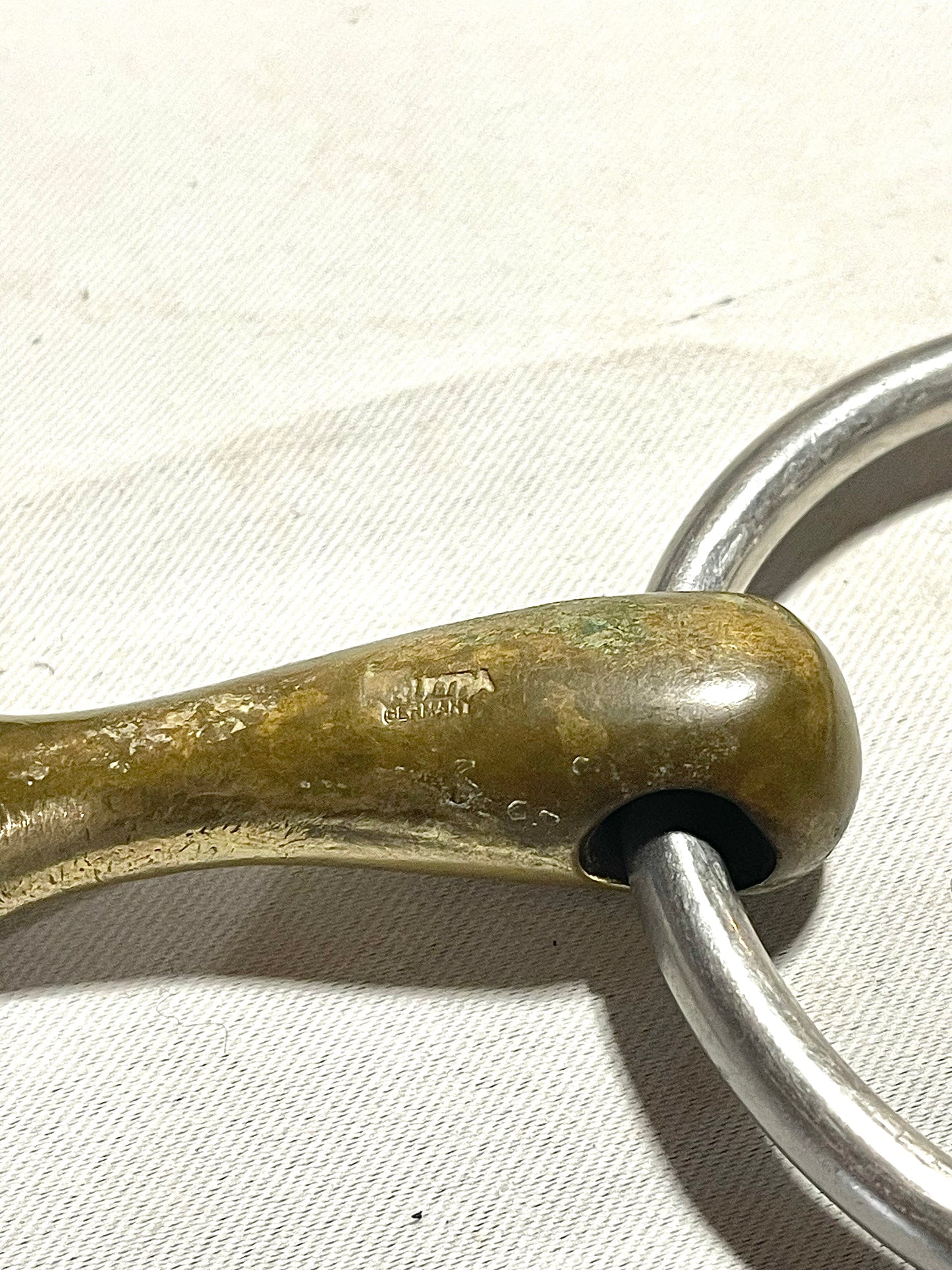 5.5" (L horse) loose O ring 3 piece peanut link Herm Sprenger snaffle, gold