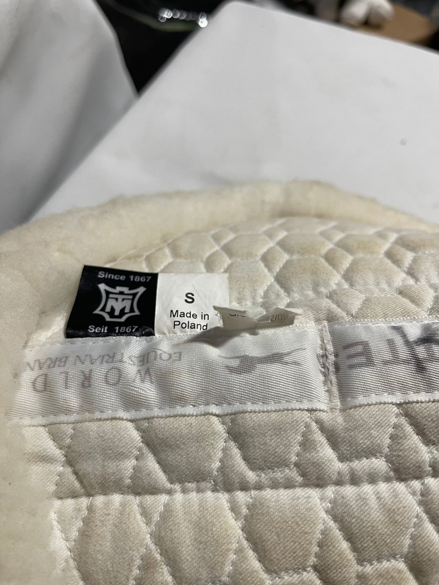 Small White (14">) Sheepskin Half pad, Mattes
