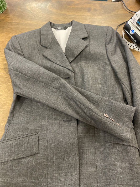 Lds 10r Grey show jacket with silver liner, Grand Prix coats068