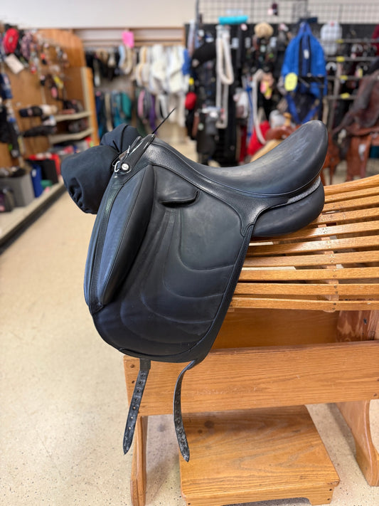 1. 18” M Tree 2A flap Black Makila Harmonie Devoucoux Dressage Monoflap Saddle