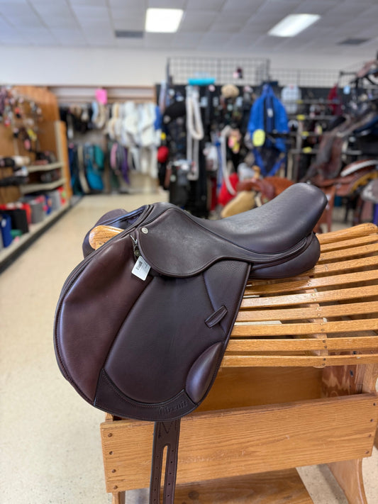 19. 17” W tree monoflap eventing saddle, Dover circuit