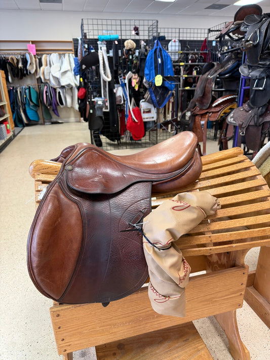 20. 16.5” M tree close contact saddle and 2 covers, Pessoa