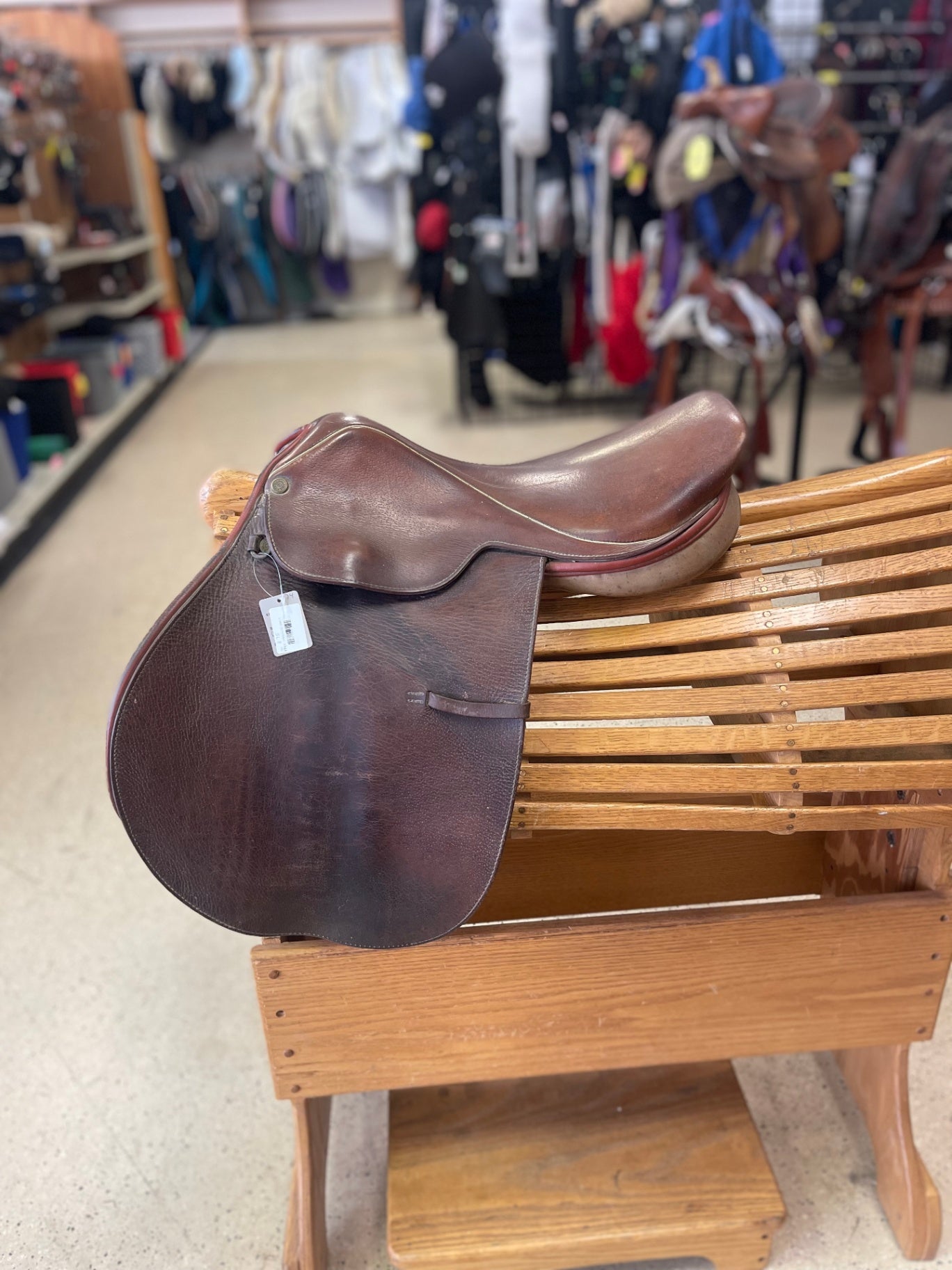 174. 16” Med tree Collegiate close contact saddle, plain flap with no stirrups
