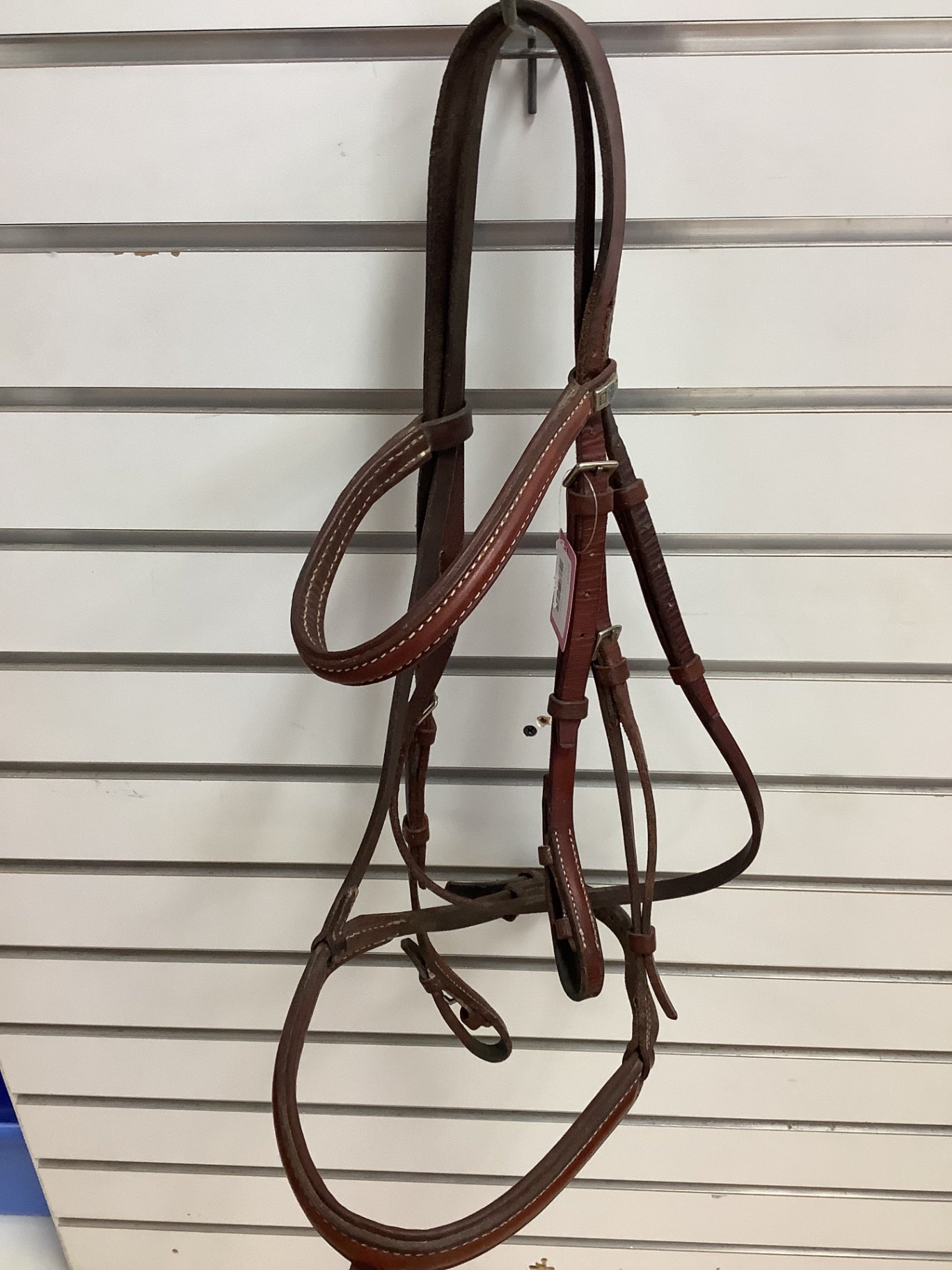 436. Full red/oak stubben bridle w/white stitching (matching reins avail)