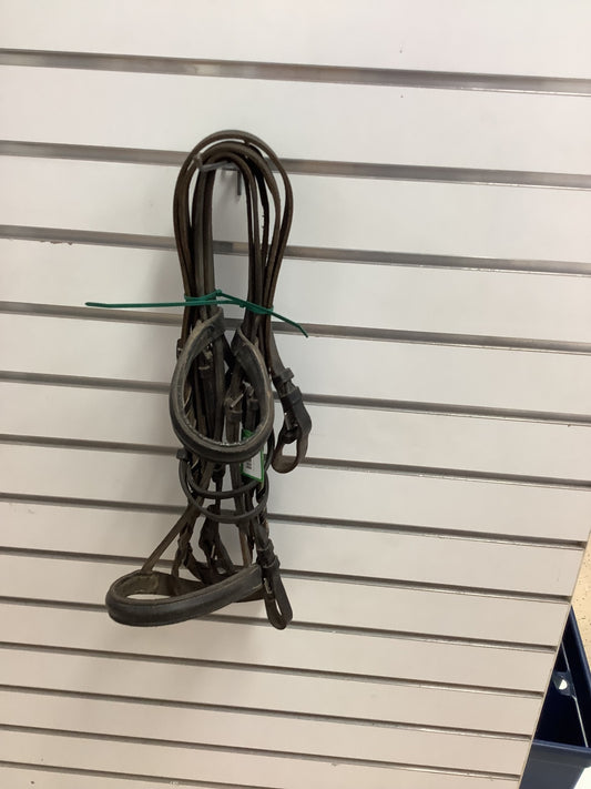 11. Cob Sz black bridle and reins w/lightly padded brow and noseband