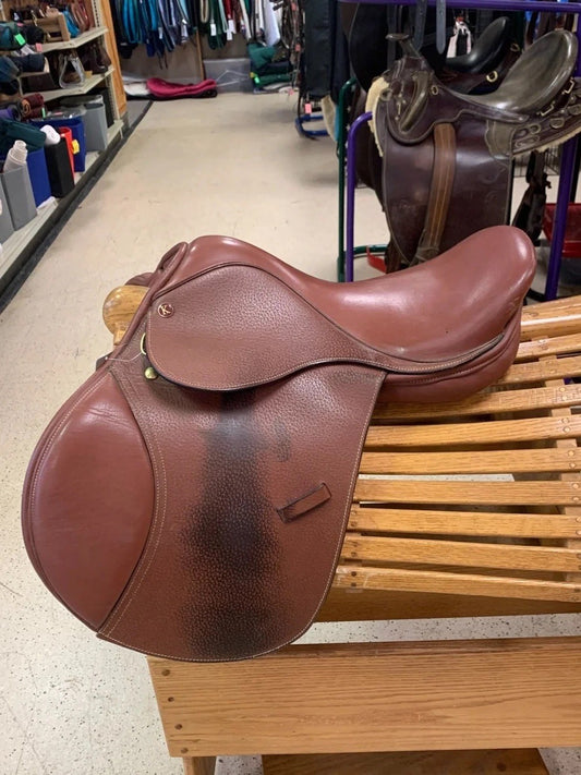 5. 15.5” M tree Med oil Jump saddle, Kincade