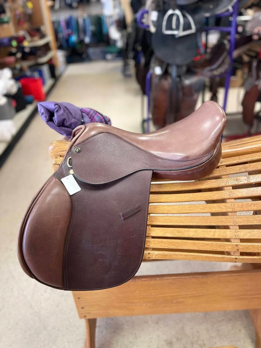 21. 16” Wide tree Camelot CC saddle w/cover