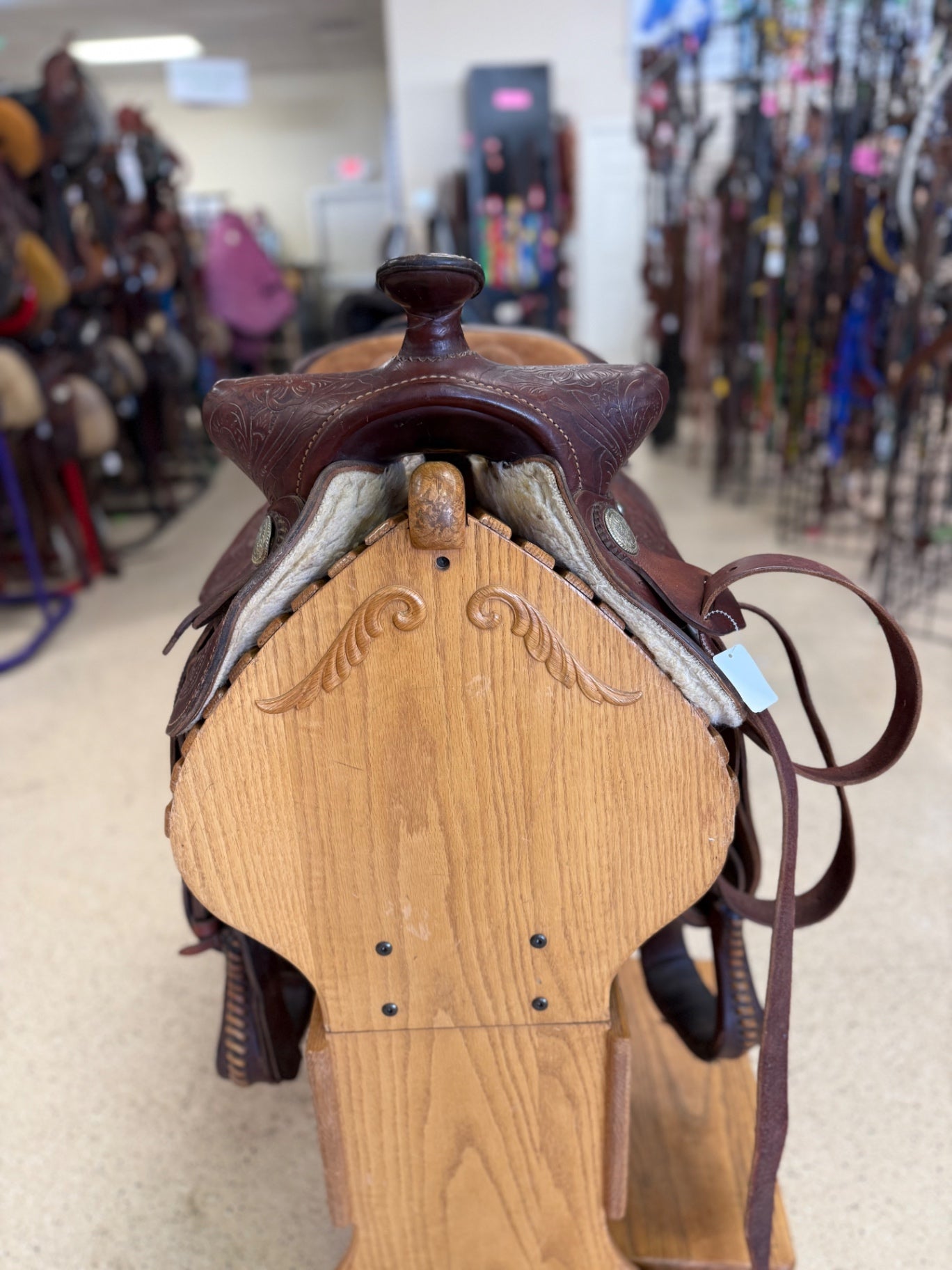 12. 15’’ Semi/M tree Brown Western Trail Saddle