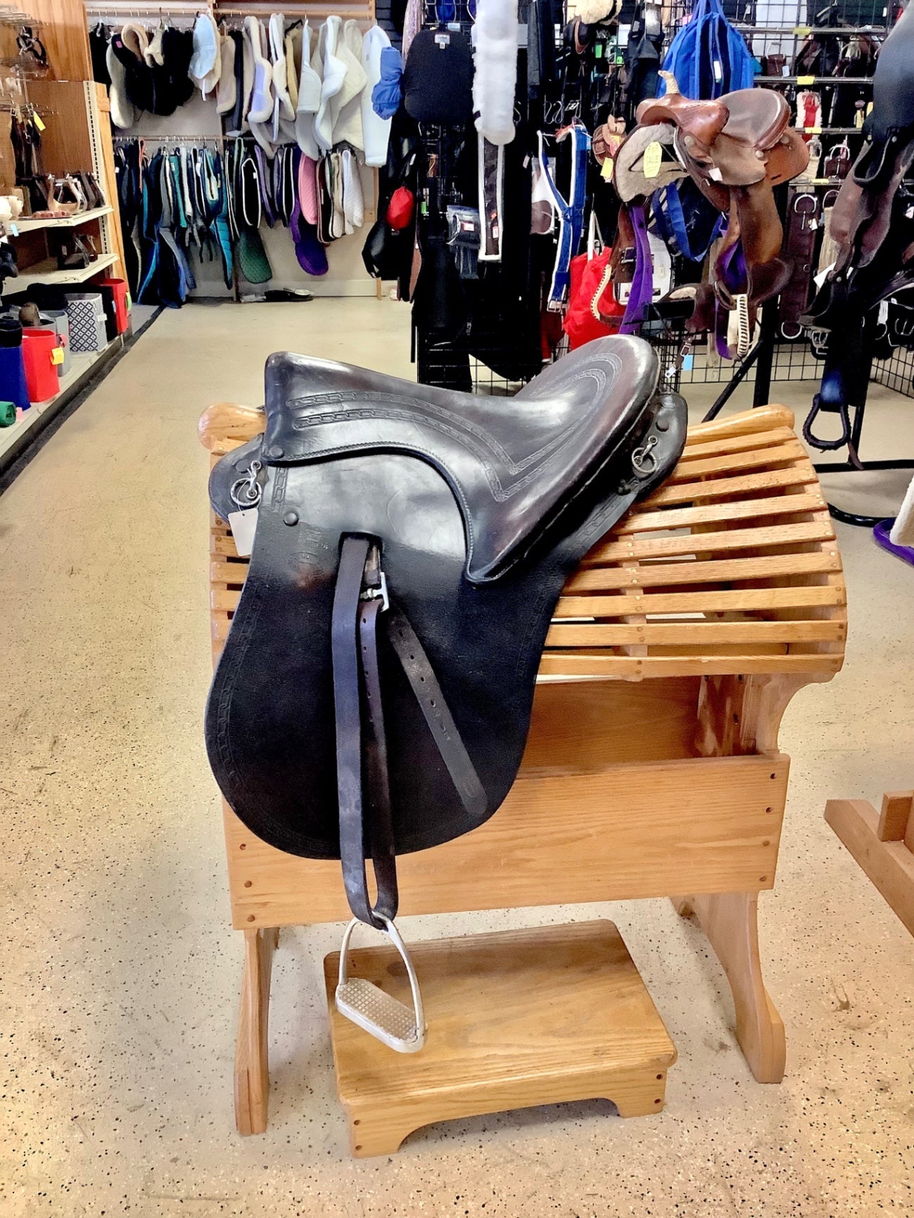 3. 15-16” Buena Vista saddle, dark brown