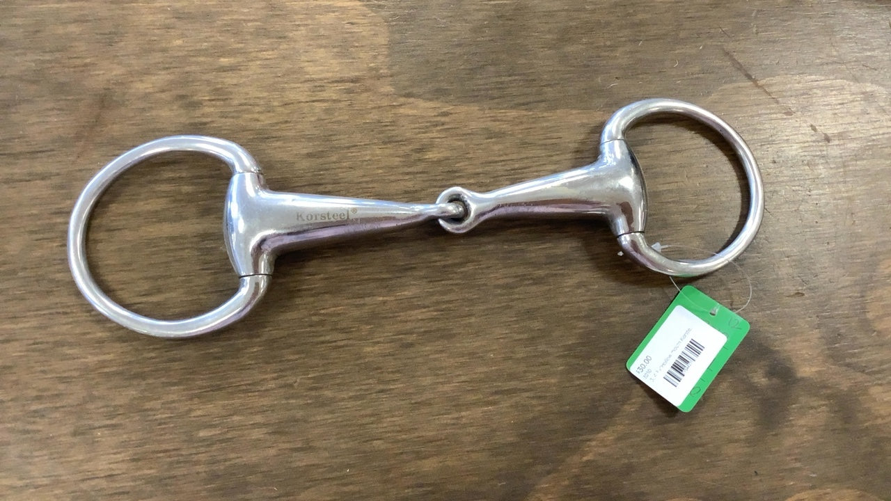 13. 4 ¾“Hollow mouth Korsteel eggbutt snaffle