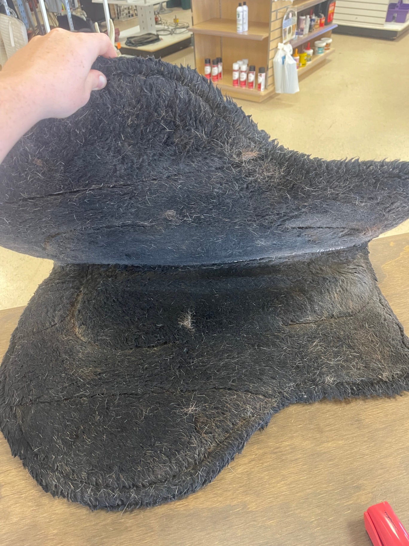 95. 27" Black Fleece Lined western pad, thinline Shimmable,