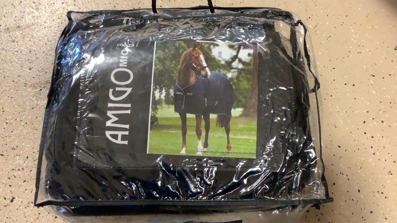 72” black Amigo fleece cooler, NWT