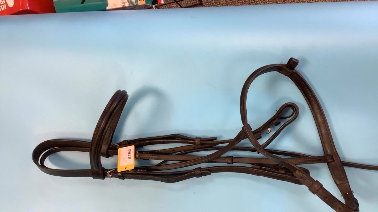 15. Oversize Black flat hunter bridle,