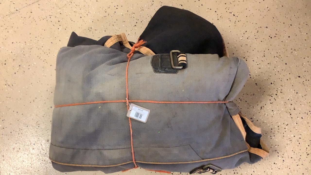 40. 84" Navy 400 gram turnout blanket w/hood, removeable liner, Noble Outfitters