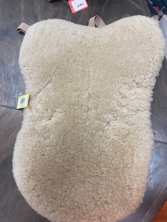 2. Cream Sheepskin English Saddle seat saver, tacke003