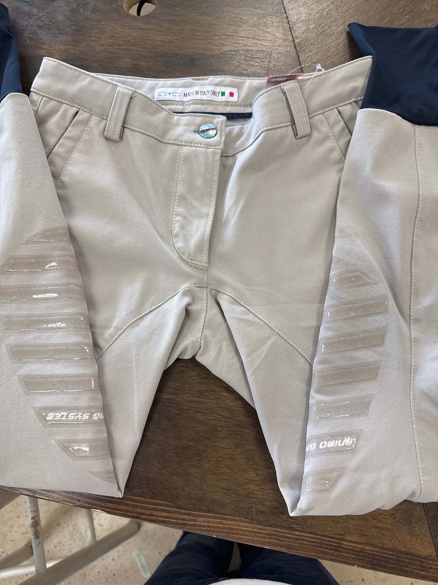 17. Lds 24 (i40) tan KP breeches, Animo, pants117