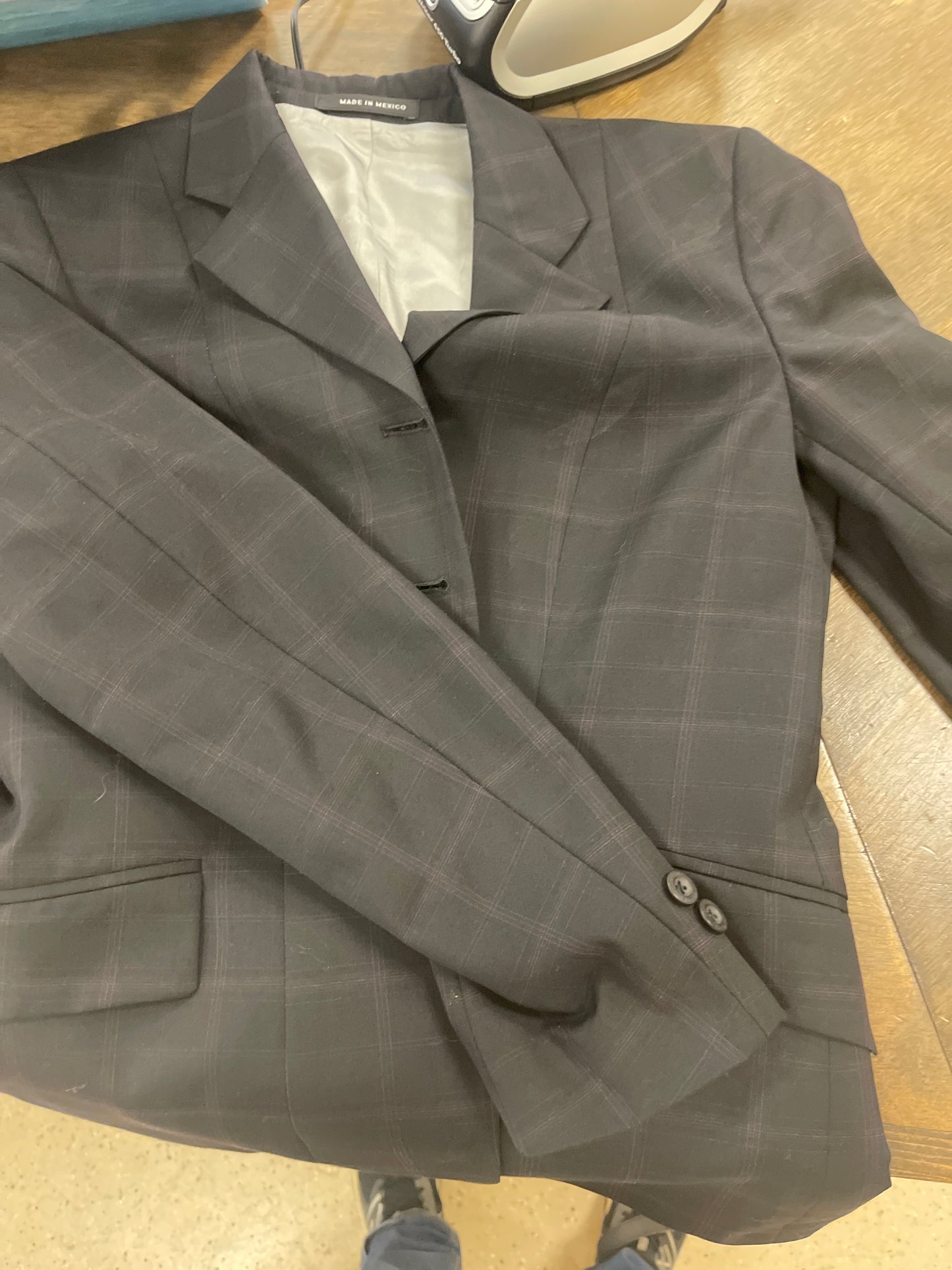 7. Kids 12r Black pinstriped show jacket with silver lining, the Elite coats056