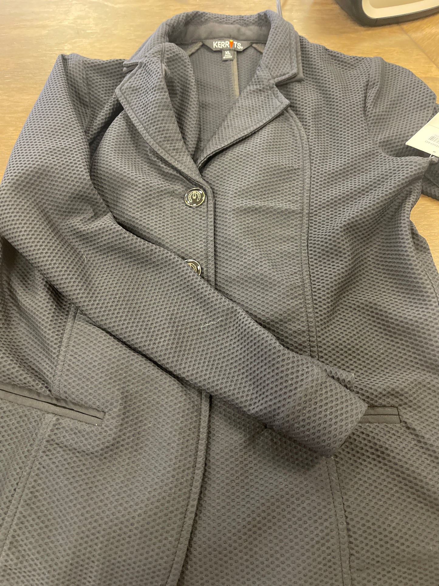 Kids XL/14 Black mesh Aero show coat, Kerrits NWT, coats040