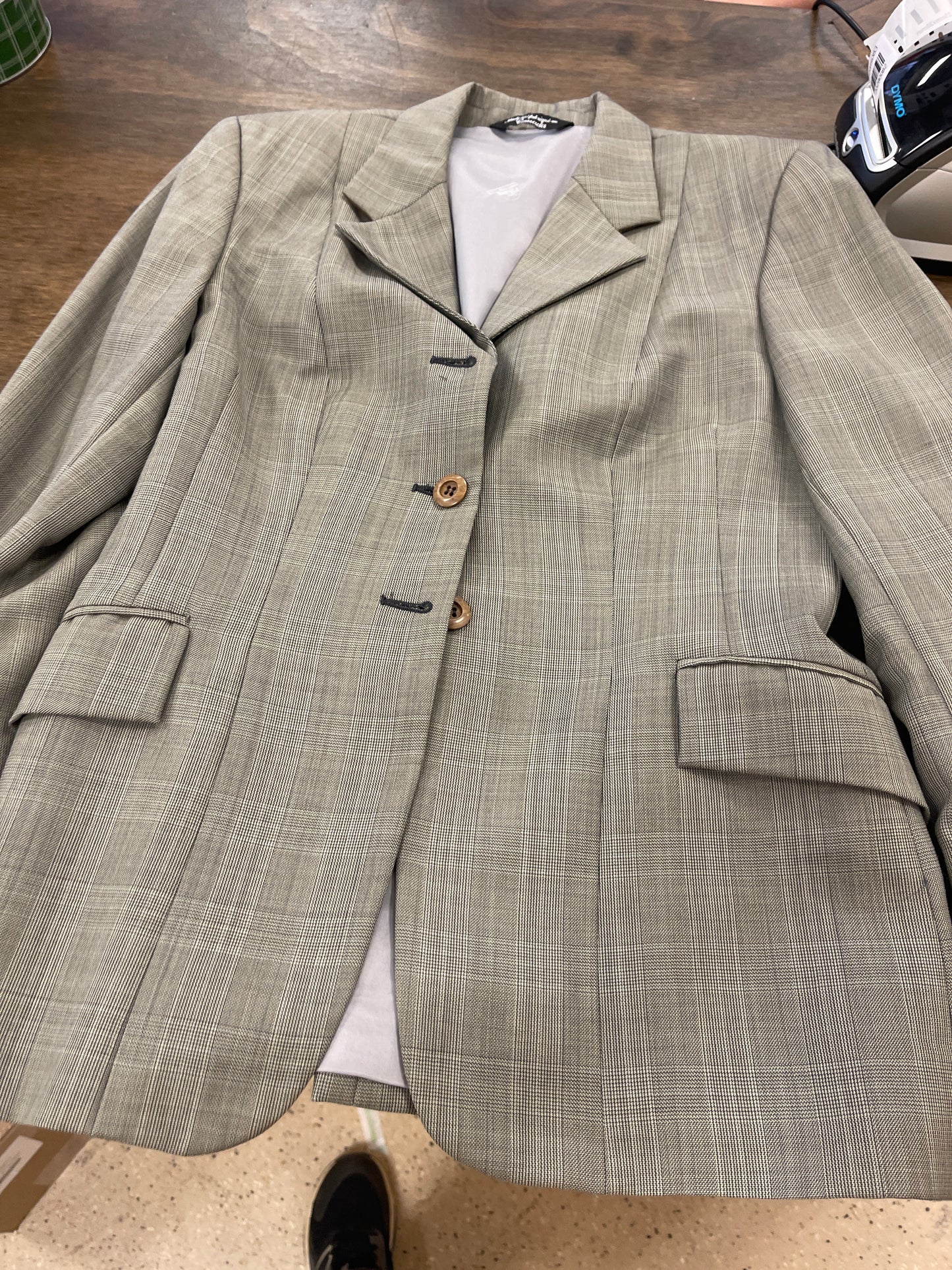 Lds 12 Grey houndstooth show coat with silver lining, stretch Grand Prix coats083