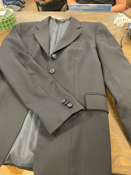 Lds 16T Navy pinstriped show coat with navy lining, Grand Prix coats088