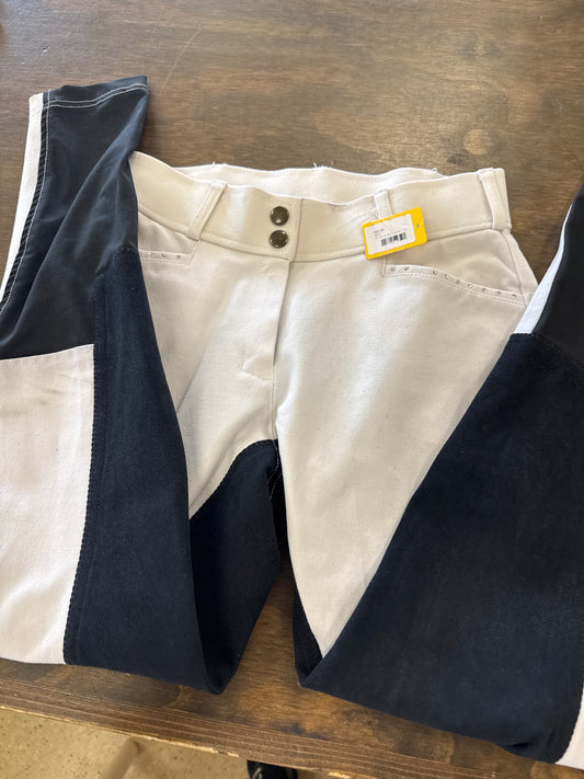 38. 26L white FS breech, no brand, pants119