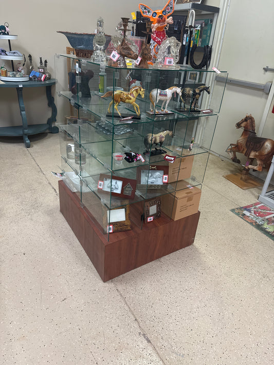 Glass cube display fixture