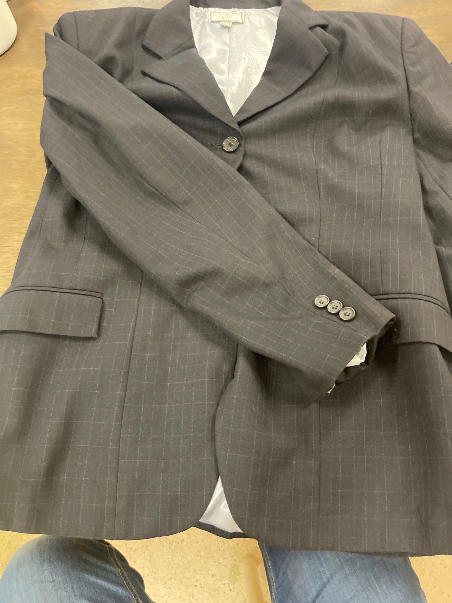 Lds 8r Black grid striped show coat with silver lining, wellington coats102