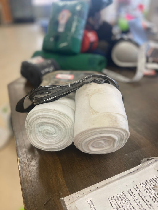 8. White Polos, set of 4 Weaver, lightly used in package, Wraps011