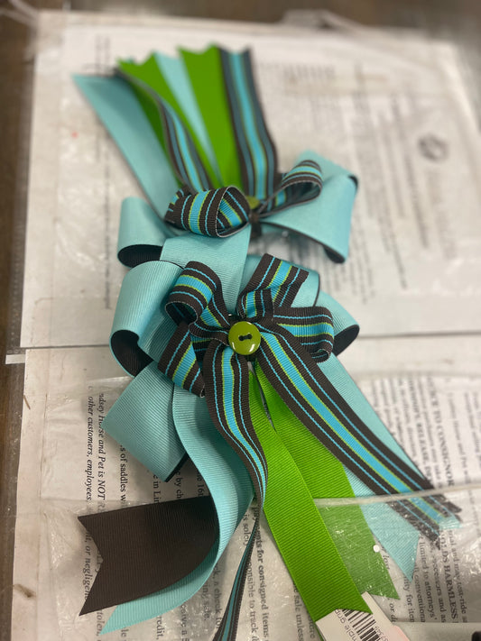 13. Show bows (green/teal), showbow1