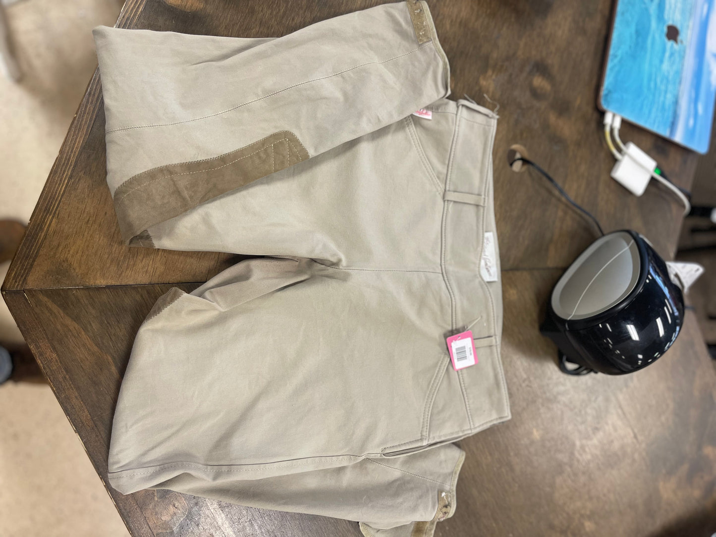120. Lds 30 Tan Knee Patch Side Zip Breeches, Tailored Sportsmen, pants145