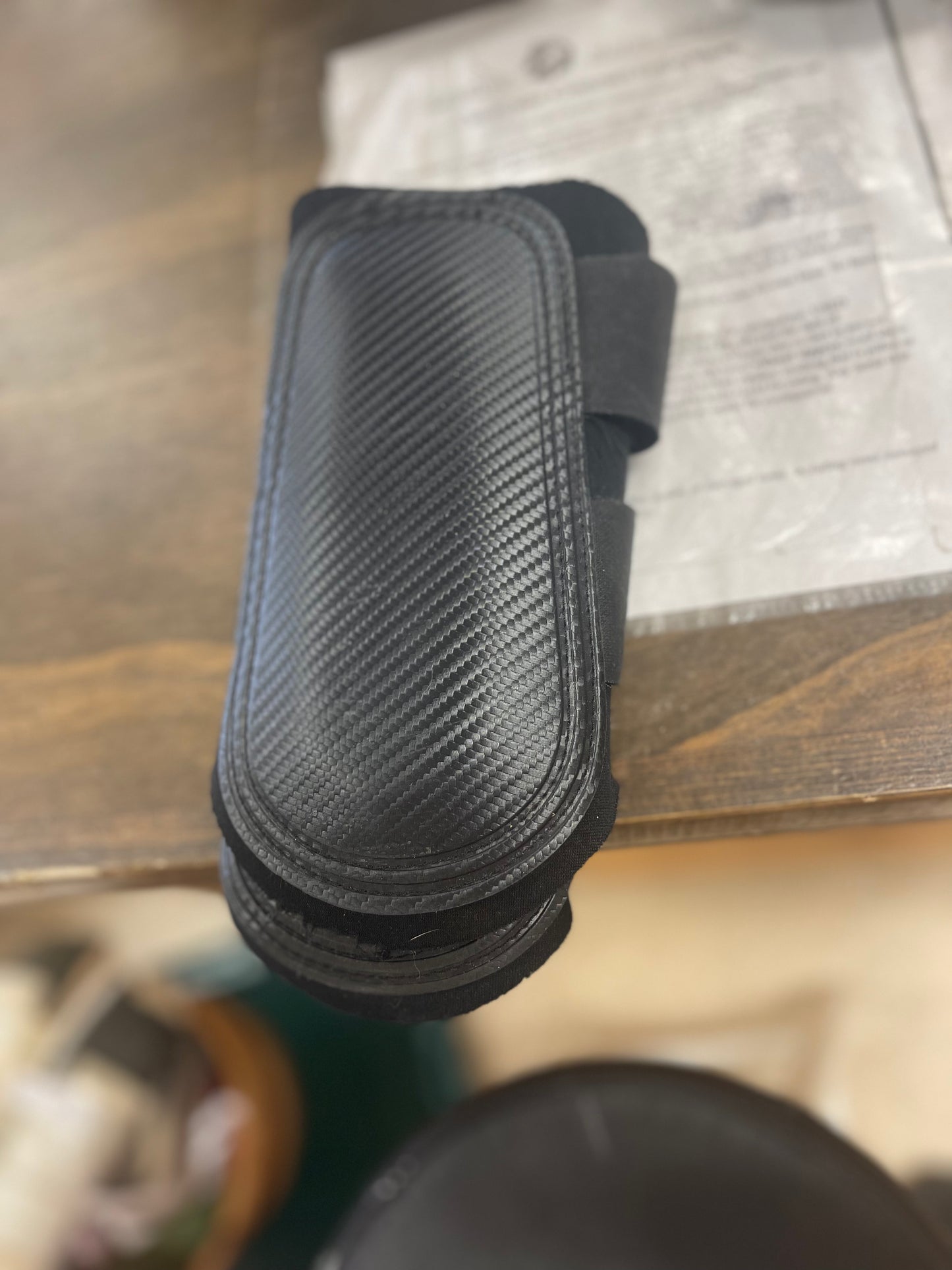 82. Sz Med Black Woof boots, set of 2, Wraps025