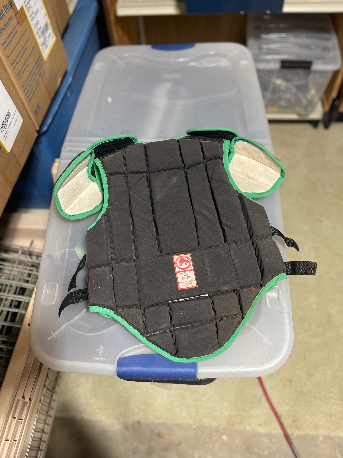 Casel Equi kids black and green body protector