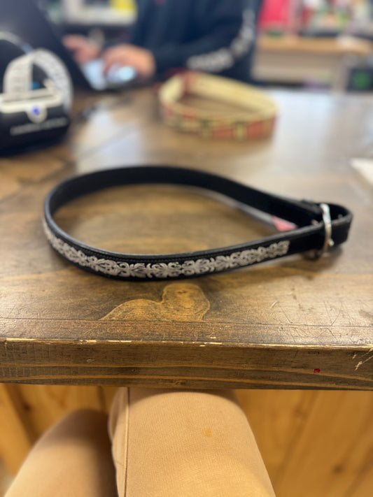 28. 28” black leather belt, belts011